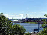  Bild Sehenswürdigkeit  Blick zur Köhlbrandbrücke und auf die Elbe