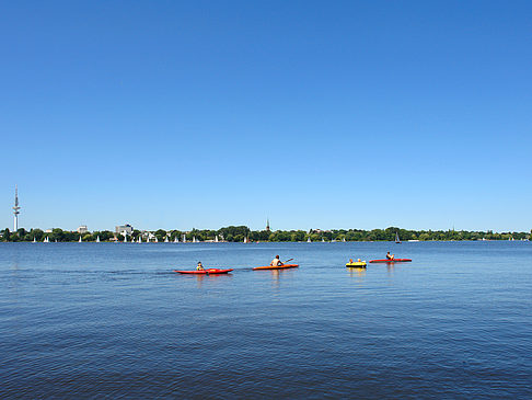 Kanufahrt auf der Außenalster