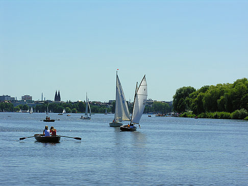 Segelboote auf der Außenalster Foto 