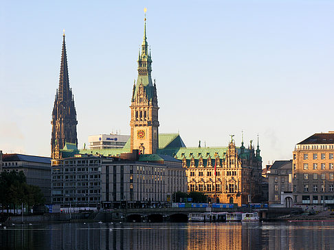 Fotos Rathaus von der Binnenalster | Hamburg