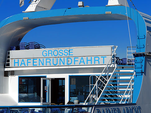 Hafenrundfahrt an den Landungsbrücken Foto 