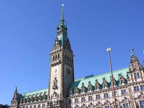 Fotos Rathaus von der Seite